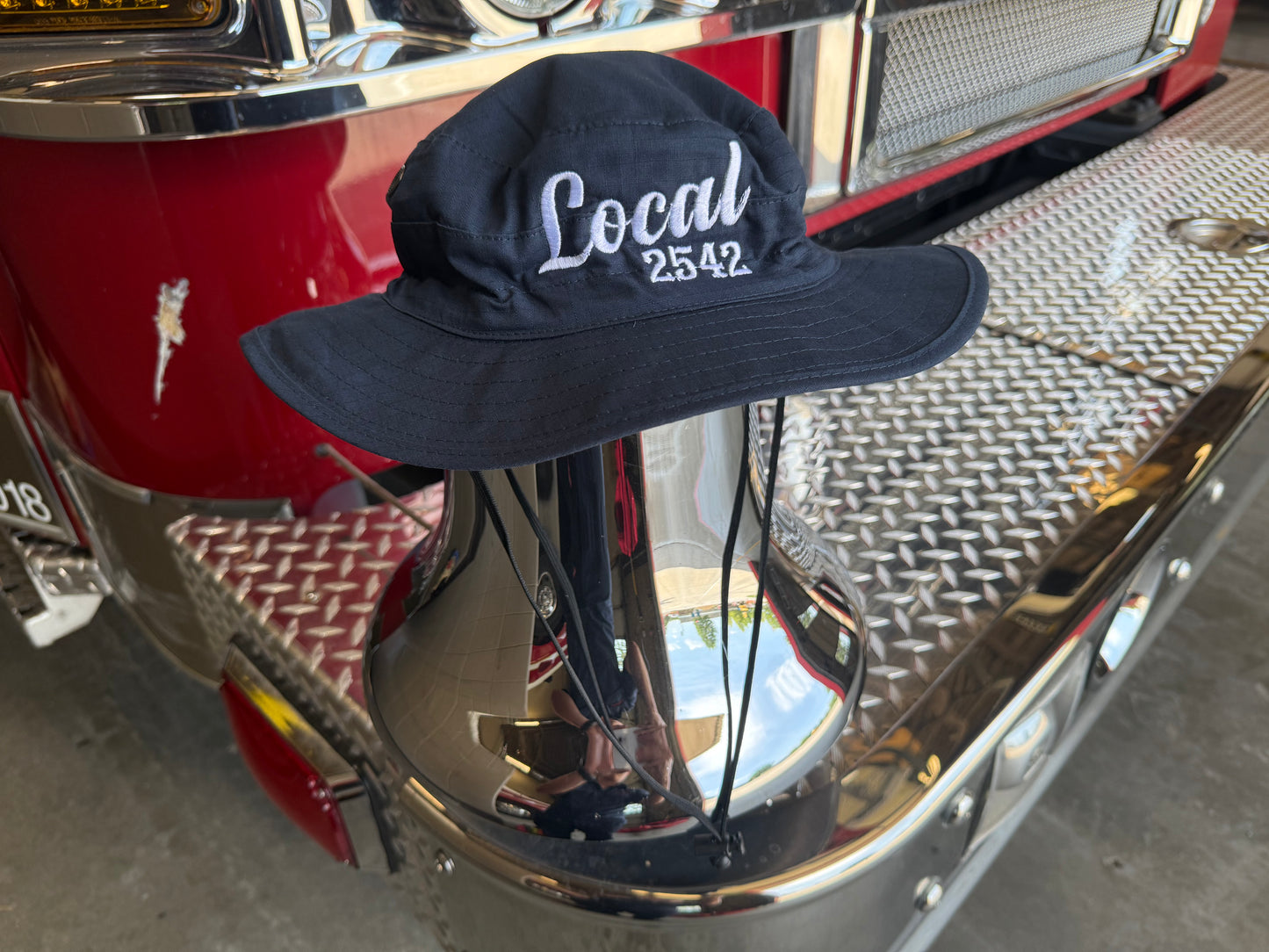 2542 Bucket Hat
